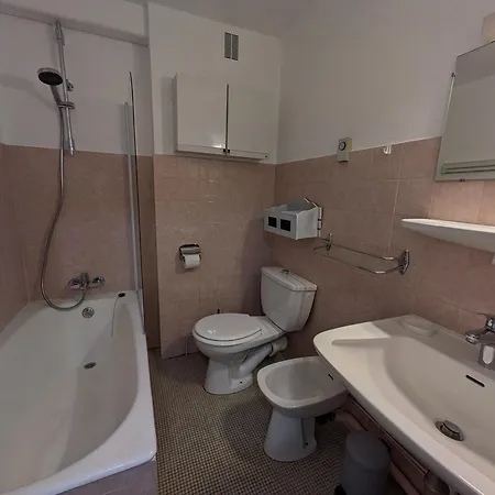 Confortable Proche Centre Avec Parking - Fr-1-623-273 Apartamento